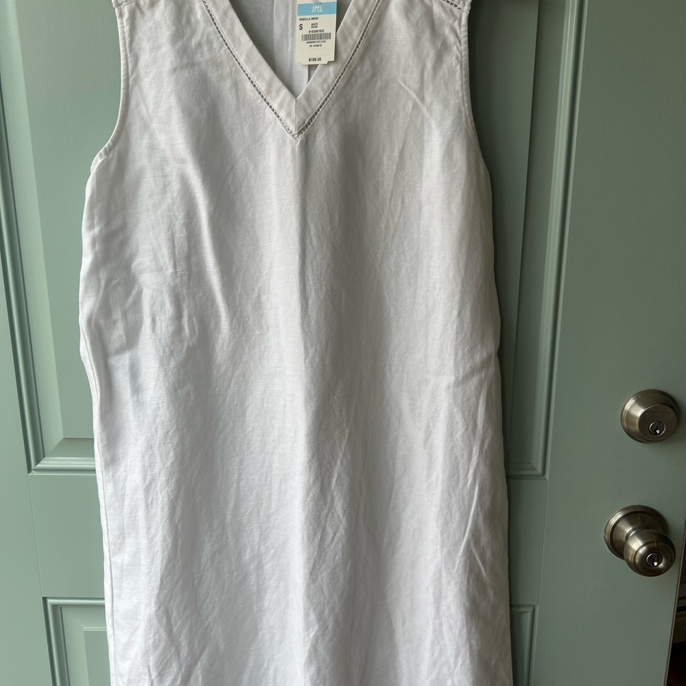 NWT J McLaughlin Linen blend dress in white w beautiful shoulder detail - Picture 4 of 8